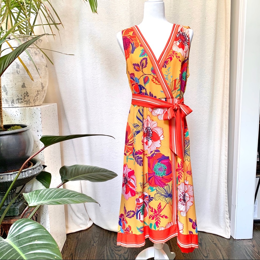 Gorgeous, vibrant color, faux-wrap, summer dress